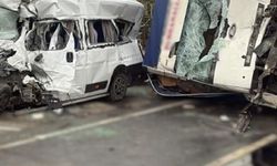 Tekirdağ’da servis minibüsü ile kamyon çarpıştı: 3 ölü, 9 yaralı