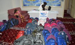 Yetimler Vakfı’ndan 120 yetim aileye kırtasiye yardımı