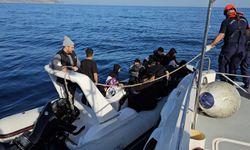 Yunanistan unsurlarınca geri itilen düzensiz göçmenler kurtarıldı