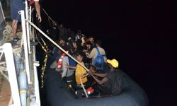 Yunanistan unsurlarınca geri itilen göçmenler kurtarıldı