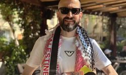 21 yıl sonra özgürlüğe kavuşan Filistinli yazar, ilk kez romanlarını kucakladı