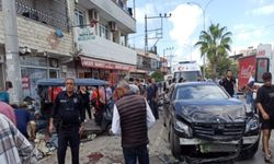 Adana'da iki araç çarpıştı: İkisi ağır 3 yaralı