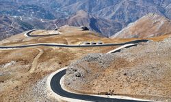 Batman'da Mereto Dağı yolundaki çalışmalar sürüyor