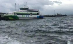 Deniz ulaşımında fırtına engeli: Çok sayıda sefer iptal edildi