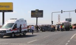 Diyarbakır'da freni boşalan kamyon dehşet saçtı: 12 Yaralı