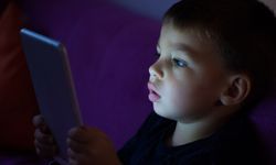 DSÖ: Fazla ekran süresi yalnızlık, stres ve depresyonu artırıyor