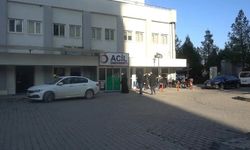 Gıda zehirlenmesi şüphesiyle 13 öğrenci hastaneye kaldırıldı