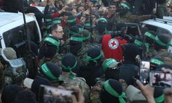 HAMAS, 7 esiri Kızılhaç'a teslim etti