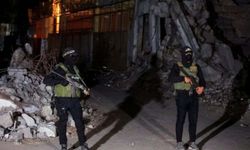 HAMAS, iki siyonist esirin cenazesini Kızılhaç'a teslim etti