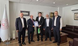 HÜDA PAR Antalya'dan Aile ve Sosyal Politikalar Müdürlüğüne 'kanun teklifi' ziyareti