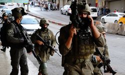 İşgal güçlerinden Batı Şeria’da baskın, yıkım ve alıkoyma dalgası