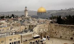 Kudüs Valiliği: israilin Aksa çevresindeki kazı çalışmaları kutsal yapıları tehdit ediyor