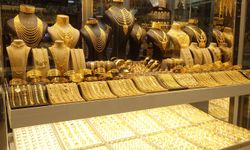 Kuyumcular: Altın fiyatlarındaki kontrolsüz artış piyasayı kilitliyor