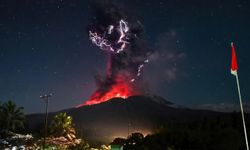 Lewotobi Laki-Laki Yanardağı'nda patlama