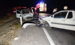 Malatya'da otomobiller kafa kafaya çarpıştı: 2 yaralı