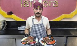 Şanlıurfalı Şemsettin usta sade kebap yapımının püf noktalarını anlattı