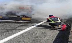 Seyir halindeki tır'da çıkan yangın maddi hasara yol açtı