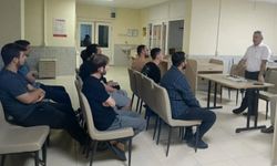 Tarsus Müftüsü Akçay'dan gençlere ve hafızlık kursuna ziyaret