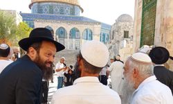Yahudi çeteler siyonist koruma altında Mescid-i Aksa'ya saldırdı