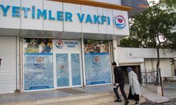 Yeni evlenen çiftten örnek davranış: Düğün takılarını Gazze'ye bağışladılar