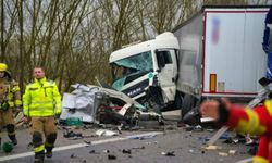 Almanya'da kar yağışı sonrası meydana gelen trafik kazasında 3 ölü