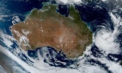 Avustralya'da Fina Tropikal Siklonu nedeniyle binlerce ev ve iş yeri elektriksiz kaldı