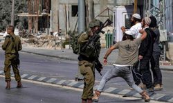 Batı Şeria'da Yahudi çetelerin saldırıları artıyor: Filistinliler topraklarını savunuyor