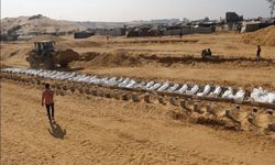 Gazze'de insanlık krizi derinleşiyor: Ateşkes bölgelerinde bombardıman