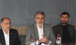 HÜDA PAR Genel Başkan Yardımcısı Emiroğlu, muhtarlarla bir araya geldi