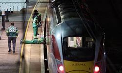 İngiltere'de trende bıçaklama: 9 yaralı