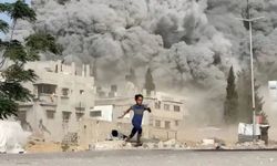İşgalciler Gazze'nin doğusunda hava ve topçu saldırıları düzenledi