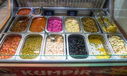 İstanbul’da midye ve kumpir faciası: İki çocuk hayatını kaybetti, anne ve babanın durumu ağır