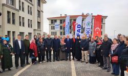 Malatya'da depremzedeler için yapılan kalıcı konutların teslimi sürüyor