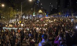 Meksika'da binlerce kişi sokağa indi