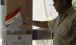 Mısır seçimlerin ikinci turu için sandık başında