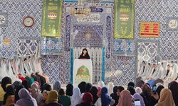 "Niyet ettim tesettüre Emrin başım üstüne" programı ile onlarca genç kız tesettürle tanıştı