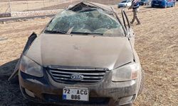 Otomobil şarampole devrildi: 1 ölü, 1 yaralı