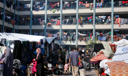 UNRWA: Gazze'de yaklaşık 100 binada 75 bin Filistinli barınıyor