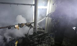 Yangında mobil mescit kullanılamaz hale geldi