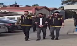 Adana'da 22 yıl cezası bulunan firari alışveriş merkezinde yakalandı