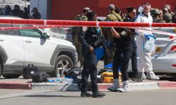 Batı Şeria'da bıçaklı ve araçlı eylemler: 3 siyonist asker yaralandı