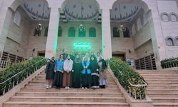 Batman'da kız öğrenciler sabah namazı programında bir araya geldi