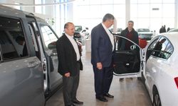BESO Başkanı Çiftçi'den esnafa büyük destek: Uygun fiyatlı araç siparişleri teslim edildi