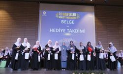 Bursa’da hafızlığını tamamlayan 59 öğrenci için icazet tören yapıldı