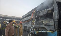 Hindistan'da zincirleme trafik kazası: 15 ölü 48 yaralı