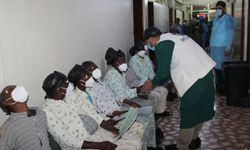 IHO EBRAR'dan Etiyopya'da katarakt ameliyatı ve kanser hastası çocuklara nakdi destek