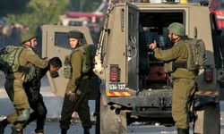 İşgalciler Batı Şeria'da 11 Filistinliyi alıkoydu