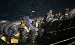 İzmir açıklarında 26 düzensiz göçmen kurtarıldı