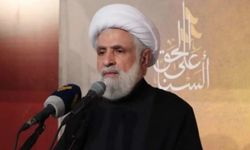 Naim Kasım: Tüm dünya Lübnan’ın üzerine gelse dahi silahları teslim etmeyeceğiz