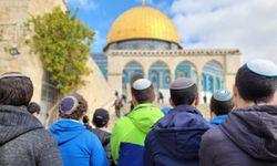 Siyonist işgalciler, Mescid-i Aksa baskınlarına devam ediyor